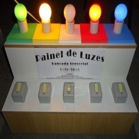  Painel de Luzes Coloridas Bancada Sensorial